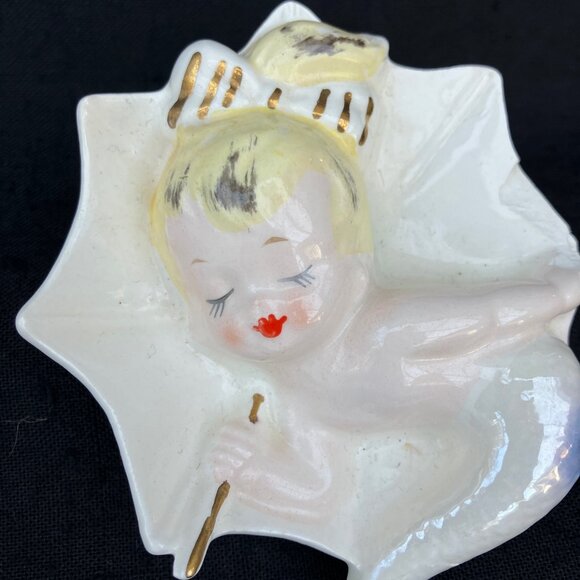 Enesco Mermaid Umbrella Soap Dish - Picture 2 of 12
